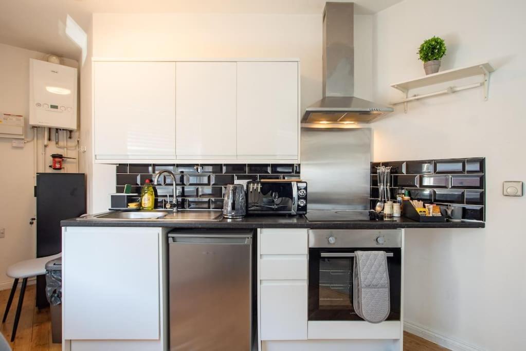 Watford Central Serviced Apartments 2 Exterior foto